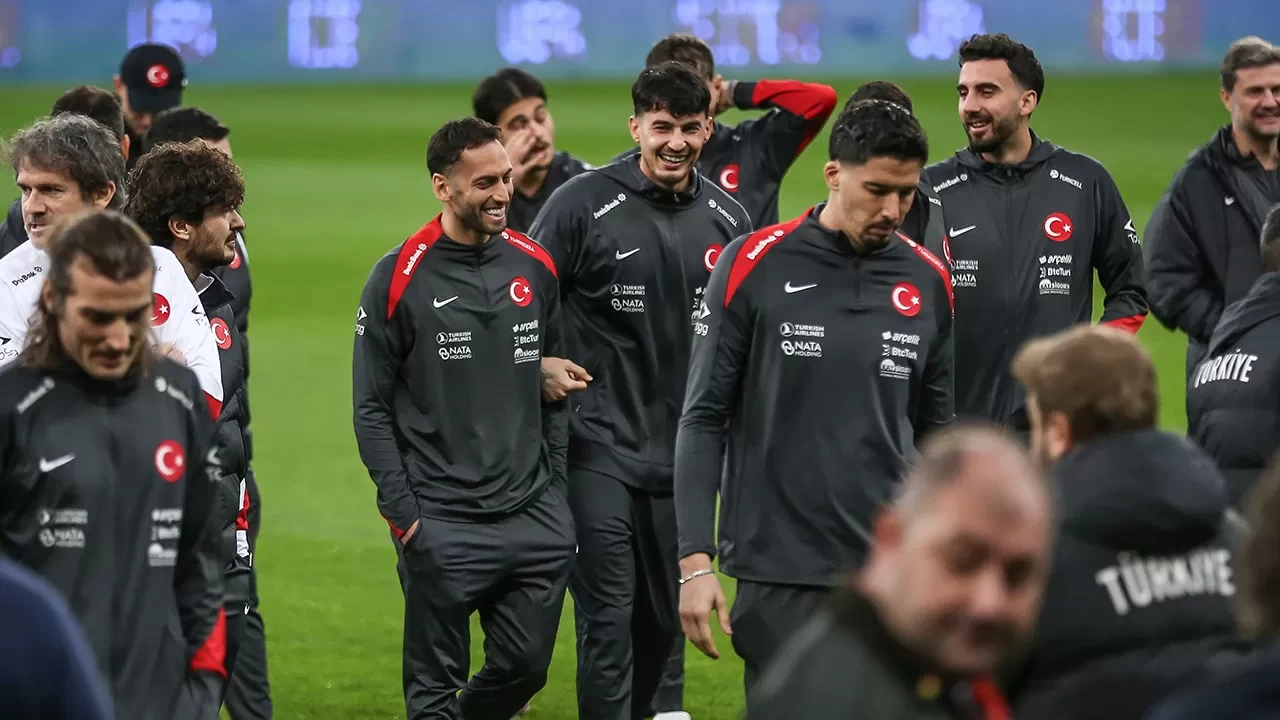 A Milli Futbol Takımı, Bulgaristan Maçının Hazırlıklarını Tamamladı - (ツ)